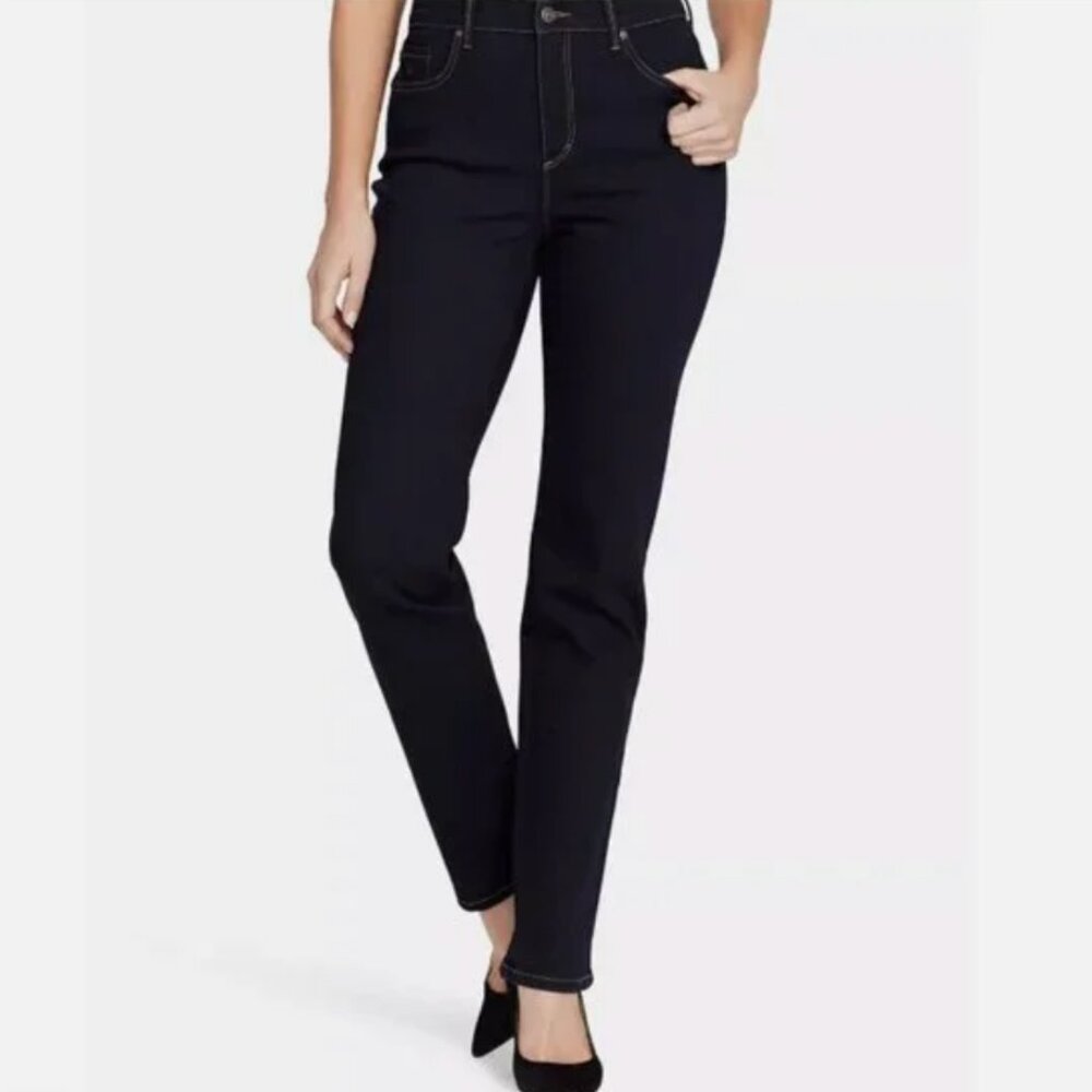 Gloria Vanderbilt Women's Amanda Classic Tapered Jean Size 6 short